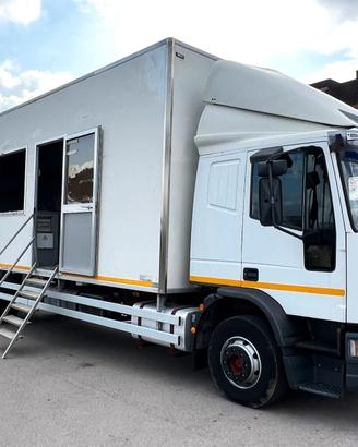Iveco 120 cucina pub e cella frigo