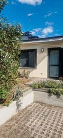 PICCOLA CASA A SCHIERA CON GARAGE AFFITTA