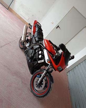 Yamaha Fazer 600