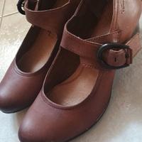 Scarpe donna n.39 praticamente nuove  euro 25