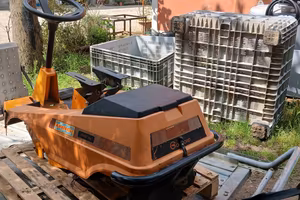 telaio e plastiche trattorino tagliaerba stiga