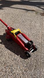 Sollevatore idraulico a carrello 2T con maniglia