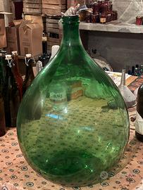 Damigiana in vetro con cesta Vintage