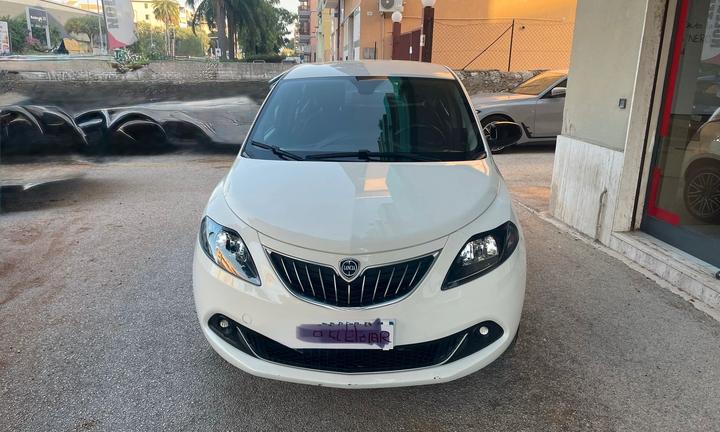 Lancia y anno 2022