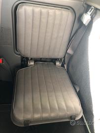 Sedili posteriori Nissan King cab NP300