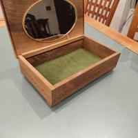 Portagioie in legno con specchio 