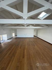 Palazzo Sambuca attico con posto auto 270mq