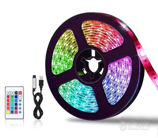 STRISCIA LED USB 5 METRI COLORI A FANTASIA