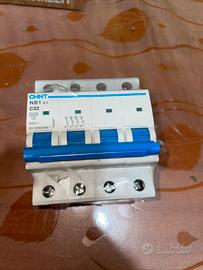 Interruttore Magnotermico