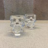 Bicchiere da cocktail a forma di teschio