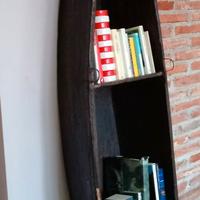 Antica barca vietnamita per libreria