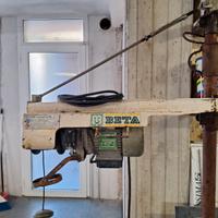 Montacarichi a bandiera Beta