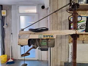 Montacarichi a bandiera Beta