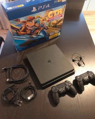PLAYSTATION 4 SLIM + 2 JOYPAD