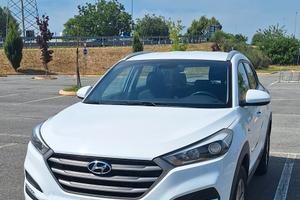 Hyundai Tucson 1.7 crdi anno 2017 115 cv 