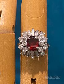 Anello Oro bianco 18kt con diamanti e rubino