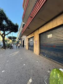 NEGOZIO A MELITO DI NAPOLI