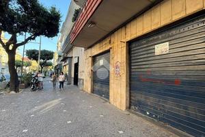 NEGOZIO A MELITO DI NAPOLI