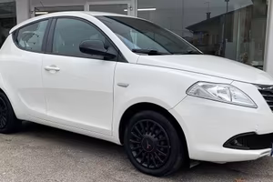 Lancia Ypsilon 1.0 FireFly 5 porte S&S Hybrid Ecoc