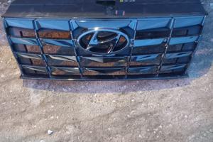 Paraurti e mascherina anteriore hyundai tucson2024