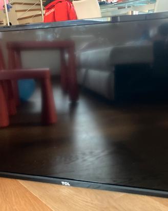 TV 4K HDR marca TVL 32 pollici