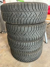 GOMME INVERNALI CON CERCHI IN LEGA