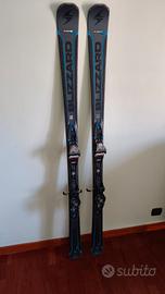 Sci e scarponi per sci alpino