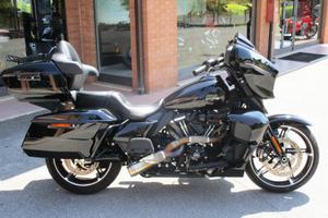 Harley-Davidson FLHXU 117 Street Glide Ultra - 202