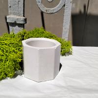 Mini vaso "Scintilla del Mattino" in cemento bianc