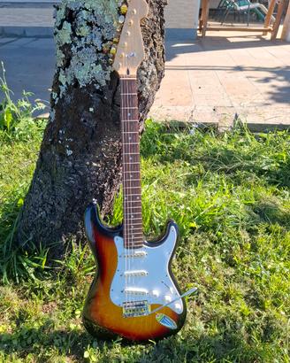 chitarra elettrica di liugeria tipo "fender" 