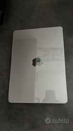 MacBook Air 13" M2 (256 GB)