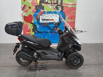 Piaggio MP3 300
