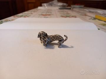 Cane bassotto in miniatura in argento 800