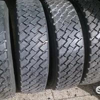 255 70 22.5 gomme ricoperte nuove