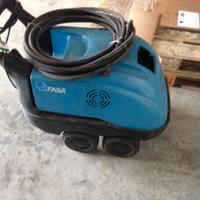 IDROPULITRICE-FASA ACQUA CALDA+ASPIRAPOLVERE 380V