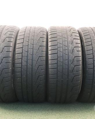 Gomme Pirelli Sottozero 245 35 20 255 35 20 Invern