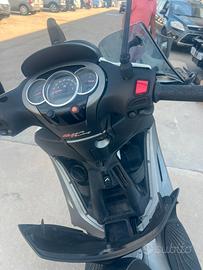 Beverly 350