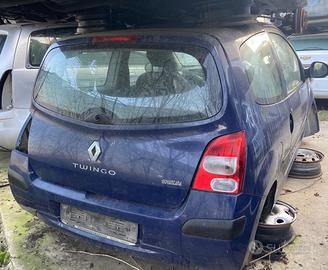 RICAMBI USATI AUTO RENAULT Twingo II serie D7FA8 B