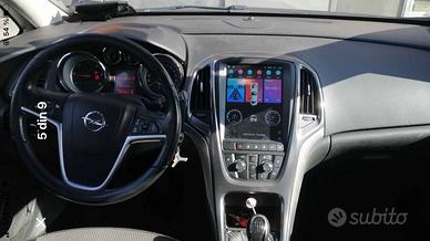 Opel Astra sport tourer 2012