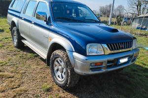 Mitsubishi L200 con trazione 4x4 e GOMME NUOVE