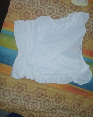 vestiti , usati , pochissimo,  per chi li volesse 