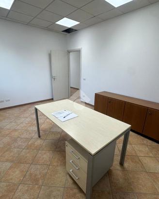 UFFICIO A TREZZANO SUL NAVIGLIO
