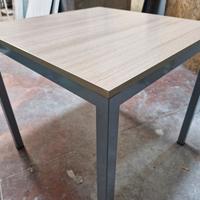 tavolo ristorante ,pub