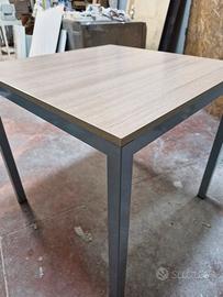 tavolo ristorante ,pub