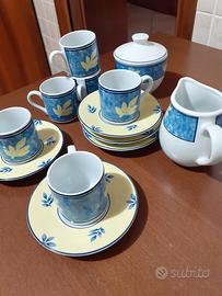 Servizio da caffe' in fine porcellana x 6