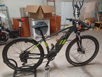 Mountain bike  con pedalata assistita 