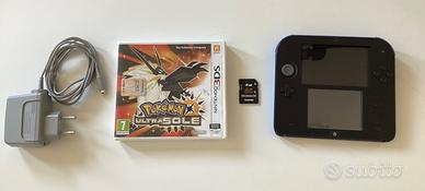 Nintendo 2DS Nero/Blu + Pokémon Ultrasole + SD 4GB