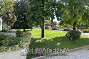 VILLA BIFAMILIARE intera con barchessa