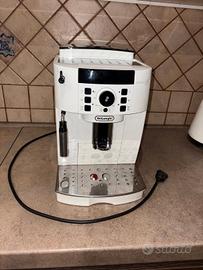 Macchina caffè Automatica Magnifica S 