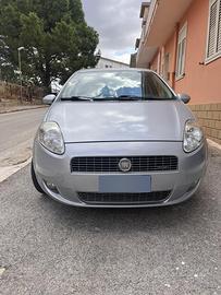 Auto Fiat punto